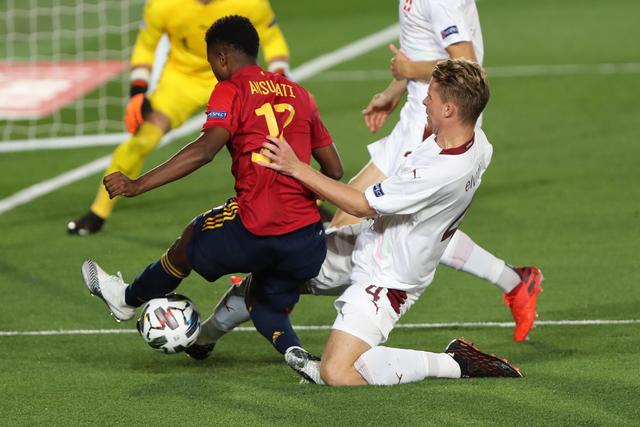 刘铮11+6+5范子铭17+14 上海终结北京5连胜