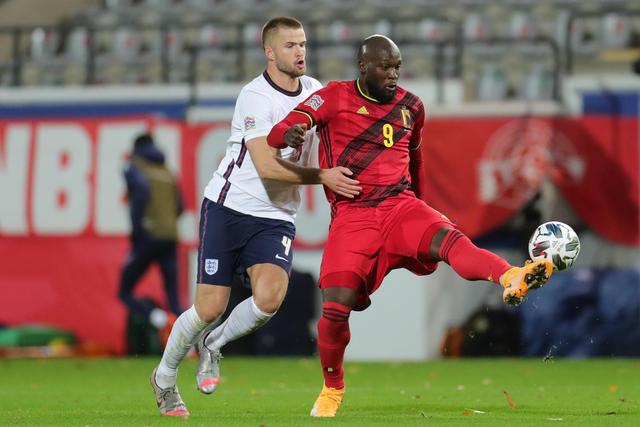 谁最像年轻时的你？ 梅西：只选一人肯定是亚马尔